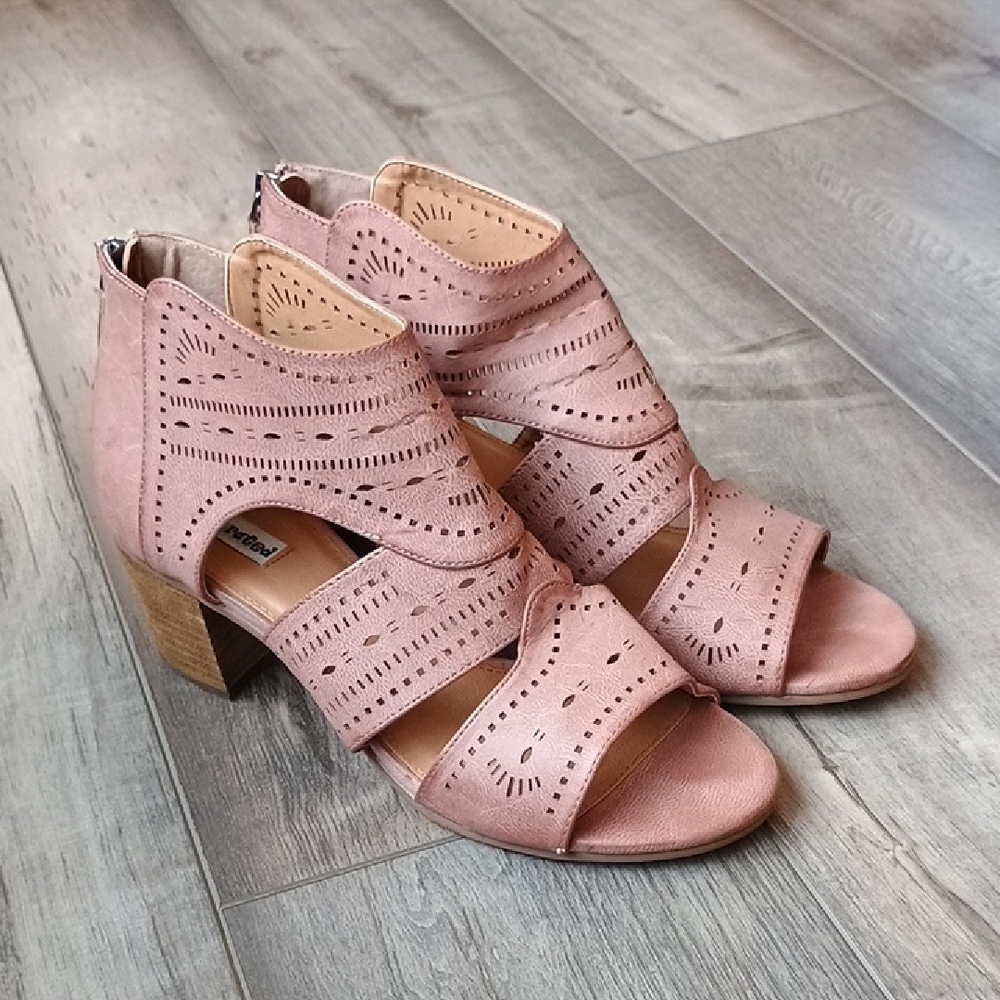 Not Rated Pink Cut-Out Heeled Sandals